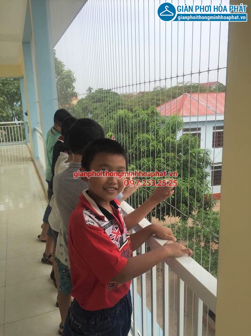 Lưới an toàn ban công Trường tiểu học Việt Hùng huyện Đông Anh