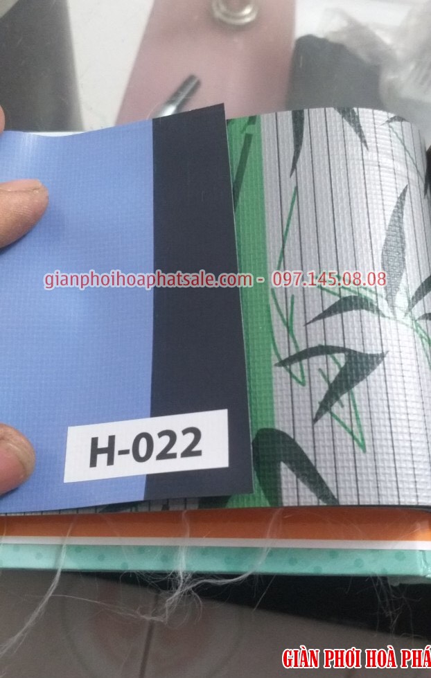 Mẫu H022 kẻ sọc xanh ngọc, đen, 1 mặt hoa văn lá tre